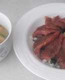マグロのヅケとマグロのすり身団子味噌汁