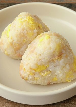 レンジで簡単！チャーハン風おにぎり♪-レシピのメイン写真