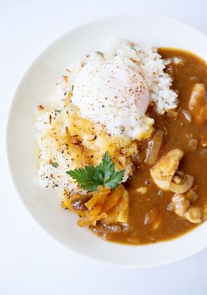 カレーの時に【炙りチーズ&温玉ごはん】-レシピのメイン写真