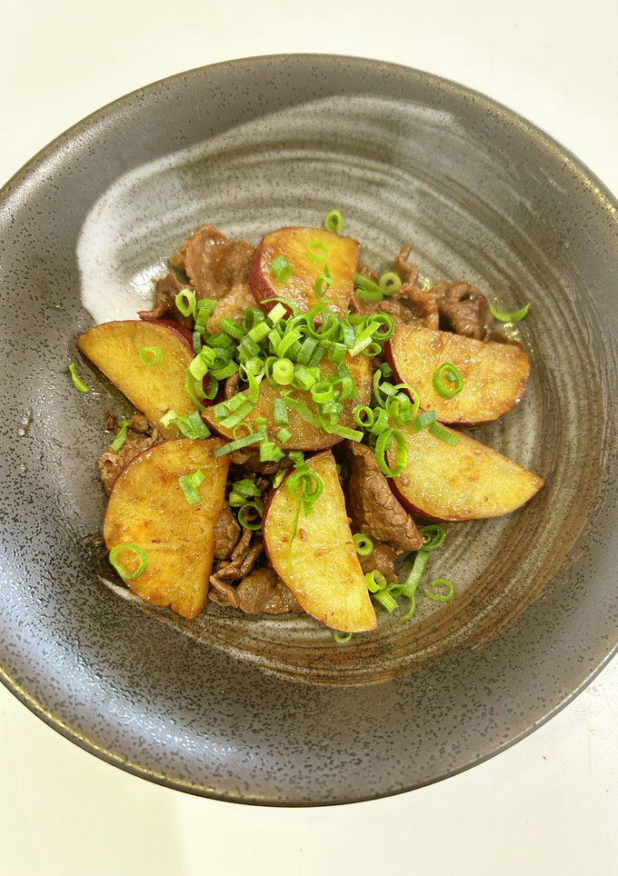簡単！ご飯がすすむ◆さつまいもと牛肉炒め-レシピのメイン写真