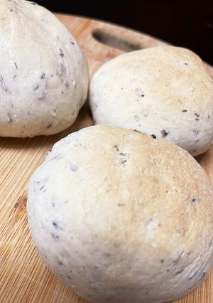 ふんわりもっちり白玉粉入りごまあんぱん-レシピのメイン写真