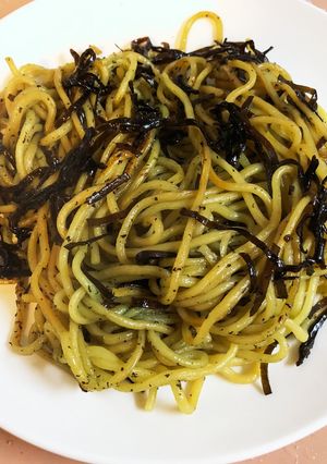 塩昆布とゆかりの和風焼きそば　昼や夜食に-レシピのメイン写真