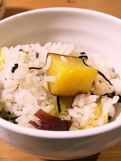 さつまいもとひじきの炊き込みご飯-レシピのメイン写真