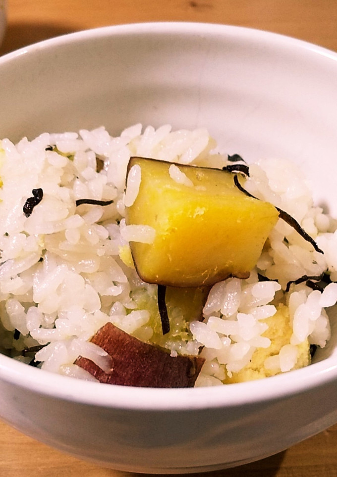 さつまいもとひじきの炊き込みご飯-レシピのメイン写真