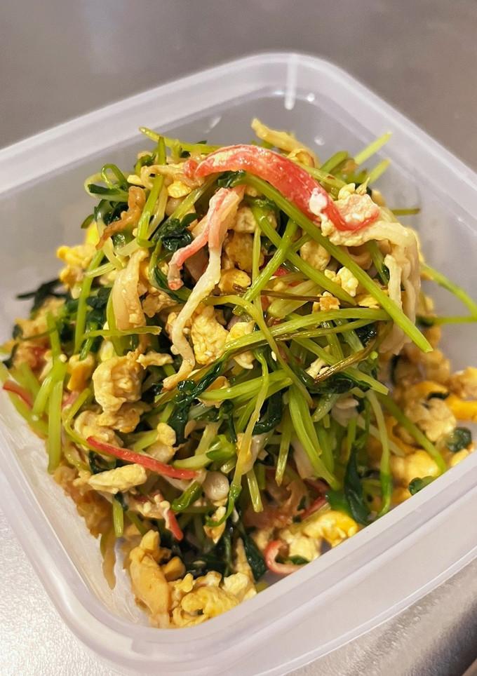 超簡単！豆苗と卵とカニカマの中華炒め-レシピのメイン写真