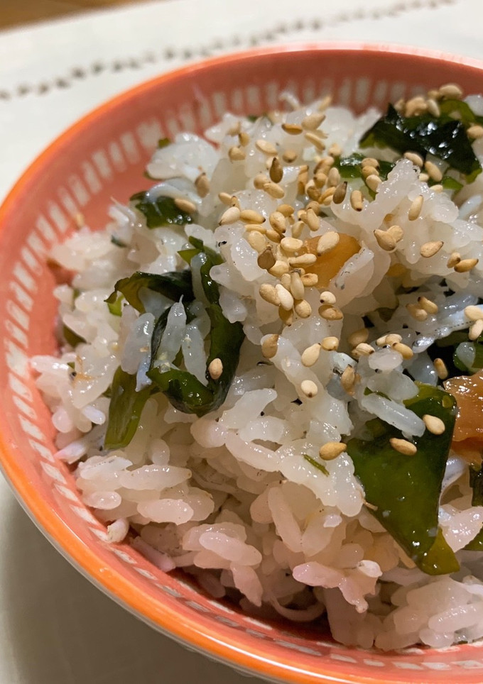 簡単♡釜揚げしらすとわかめの混ぜご飯♡-レシピのメイン写真