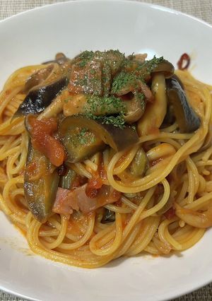 トマト缶で作った茄子としめじの辛いパスタ-レシピのメイン写真
