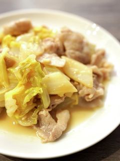 大量消費!豚バラ白菜ガリバタポン酢炒め-レシピのメイン写真