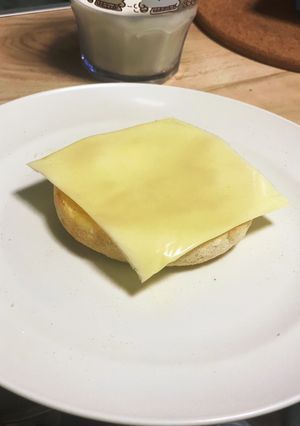 イングリッシュマフィン チーズのせ-レシピのメイン写真