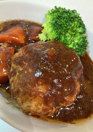 煮込みチーズinハンバーグ-レシピのメイン写真