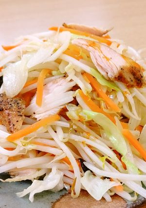 チキンバーとカット野菜炒め。-レシピのメイン写真