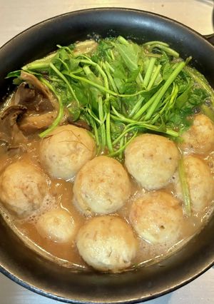 まんまる自然薯ボールとせりの味噌鍋-レシピのメイン写真