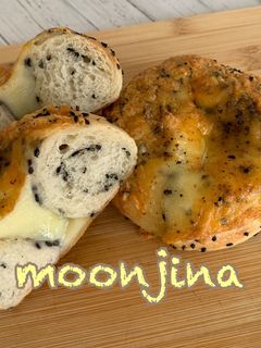 カマンベールチーズごまベーグル-レシピのメイン写真