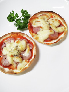 残った餃子の皮で…! ミニピザ-レシピのメイン写真