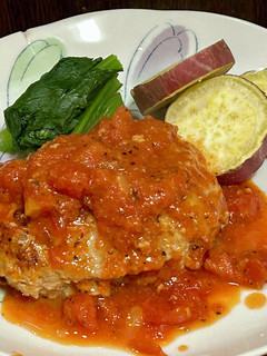 豚肩ロース肉でハンバーグ・トマト煮込み-レシピのメイン写真