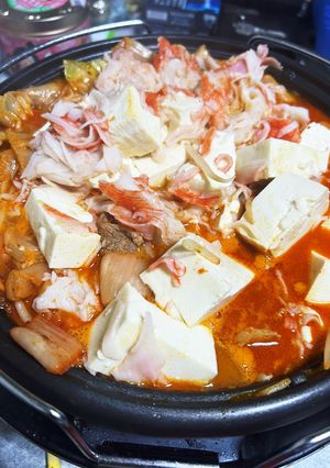 簡単　低コスト　カニカマ豆腐キムチ鍋-レシピのメイン写真