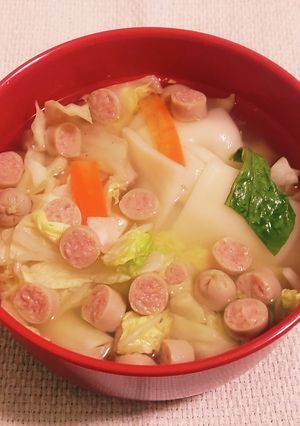 “白菜きゃべつウインナー餅塩ちゃんこ鍋”-レシピのメイン写真