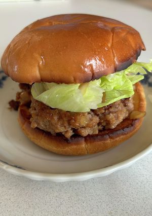 定番で照り焼きバーガー-レシピのメイン写真