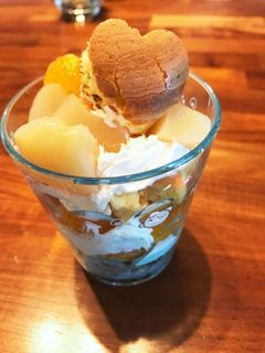 簡単ホットケーキとフルーツのパフェ-レシピのメイン写真