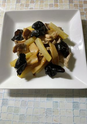 ヤーコン豚肉メンマ木耳のオイスター炒め-レシピのメイン写真