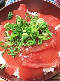 鎌田のだし醤油で簡単 マグロ漬け丼-レシピのメイン写真