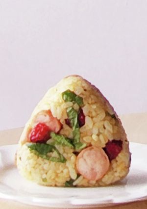 パリおにぎり☆カレー&ベリー☆傷まない-レシピのメイン写真