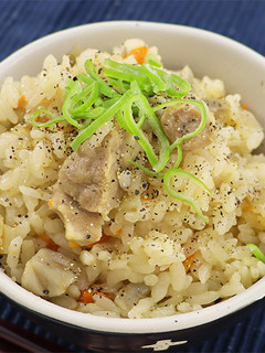 スタミナ飯!鶏ごぼうの炊き込みご飯-レシピのメイン写真