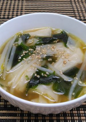 わかめともやしのワンタンスープ-レシピのメイン写真
