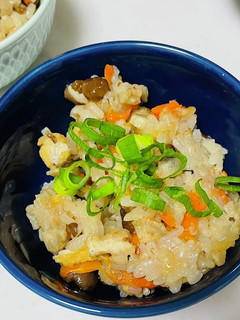 鶏手羽元をぶっ込むだけの炊き込みご飯-レシピのメイン写真