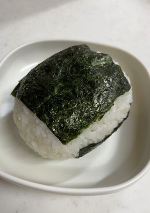 冷凍ハンバーグで！ハンバーグおにぎり！-レシピのメイン写真