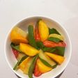 野菜とフルーツのカラフルボウル