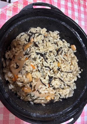 一人飯　一合炊きレンジ調理器具　ひじき炊き込み-レシピのメイン写真