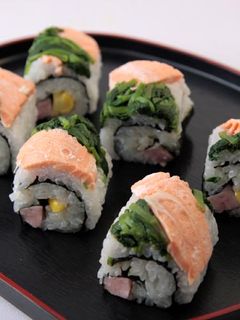 手綱巻き寿司 鮭と三つ葉バージョン-レシピのメイン写真