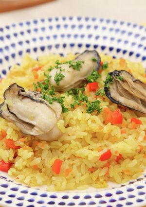 旨味が凝縮◎牡蠣の炊き込みカレーピラフ-レシピのメイン写真