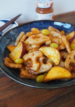 さつまいもとれんこんの甘酢炒め-レシピのメイン写真