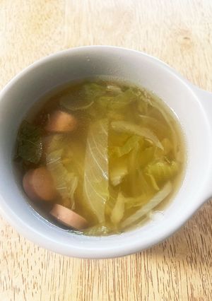 レタスと玉ねぎのウインナースープ-レシピのメイン写真
