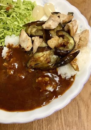 大人のカレー/茄子と鶏胸肉/キャベツ添え-レシピのメイン写真