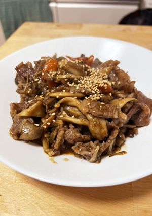 簡単！舞茸と牛肉のオイスターソース炒め-レシピのメイン写真