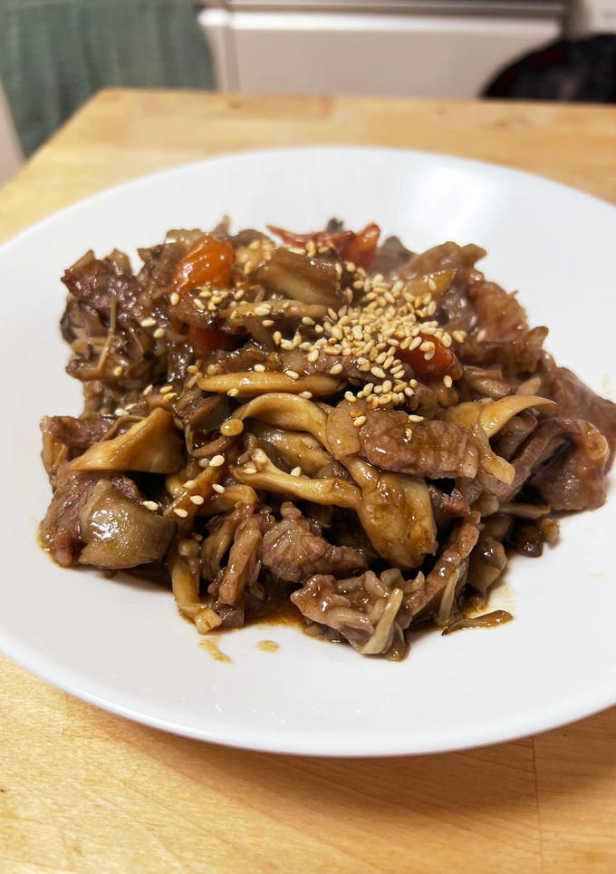 簡単！舞茸と牛肉のオイスターソース炒め-レシピのメイン写真