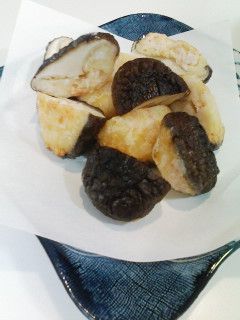 ふんわり美味しい♪しいたけのエビ団子詰め-レシピのメイン写真