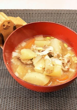 凍り豆腐の具だくさん豚汁【松山高校】-レシピのメイン写真
