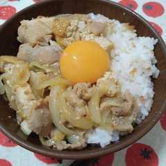 รูปของ 簡単！冷蔵庫掃除！スタミナ肉丼