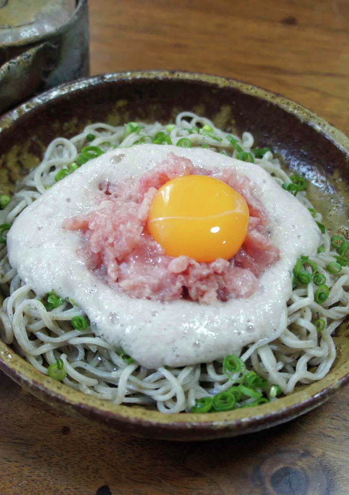 まぐろのたたきととろろの蕎麦-レシピのメイン写真