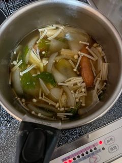 コンソメスープ 野菜スープ セロリ葉っぱ-レシピのメイン写真