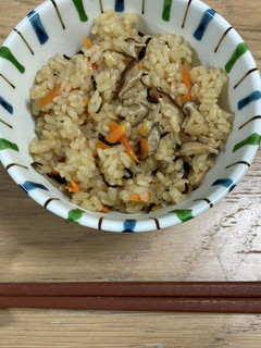 レンジで一人分の炊き込みご飯-レシピのメイン写真