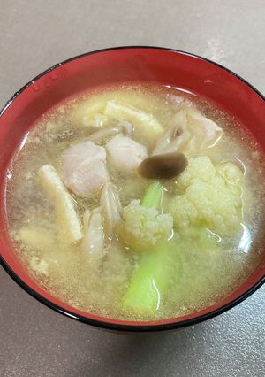 鶏モモ肉の具沢山味噌汁-レシピのメイン写真