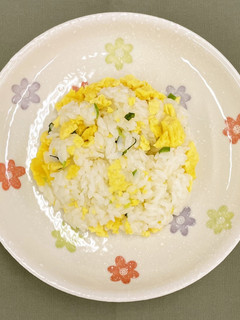 【幼児食】電子レンジで簡単卵チャーハン-レシピのメイン写真