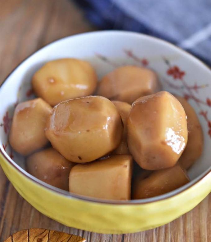 家庭料理の定番！里芋の煮っころがし by 鈴木美鈴