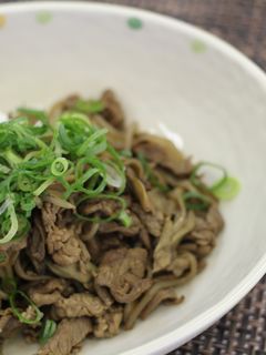牛こま肉と舞茸の麺つゆ煮-レシピのメイン写真