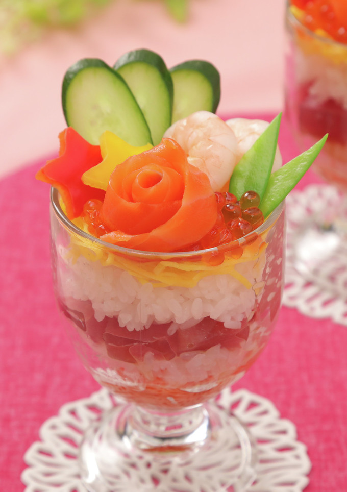 華やか♪パフェ風ちらし寿司-レシピのメイン写真